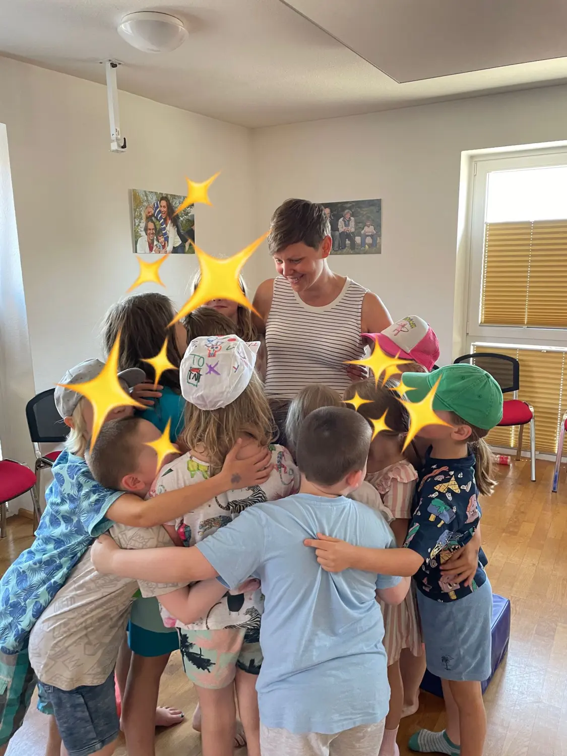 Kinder spielen in der Kindertagesstätte von Sonia Anna Siwek