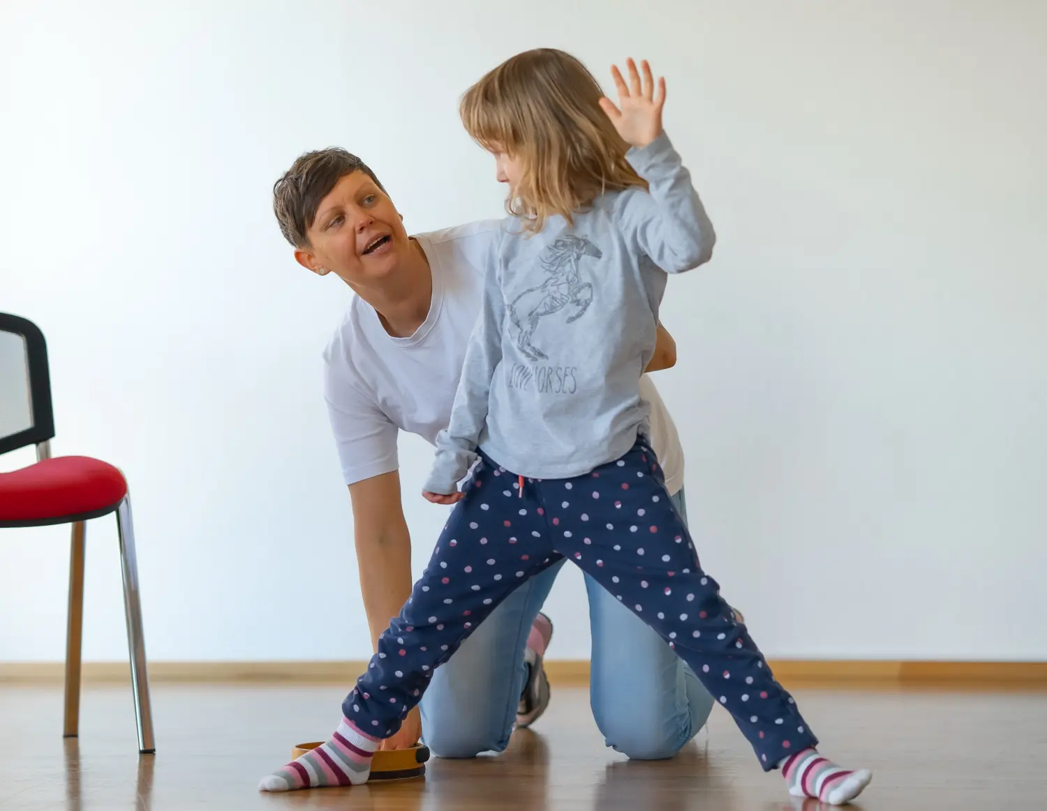 Kinder spielen in der Kindertagesstätte von Sonia Anna Siwek